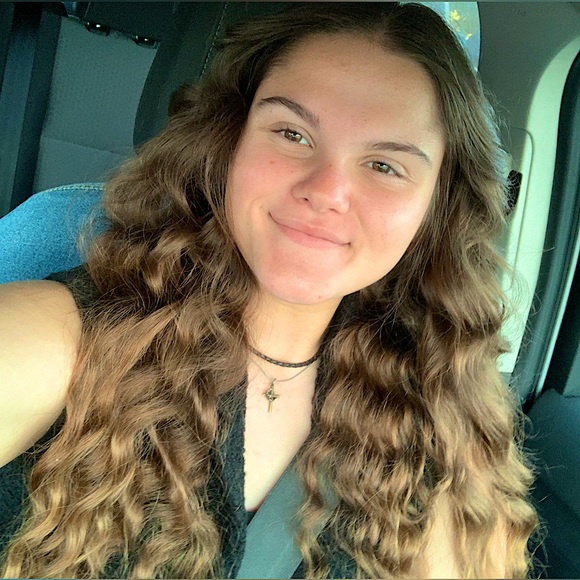 Meet your Posher, Addison - Picture 1 of 1